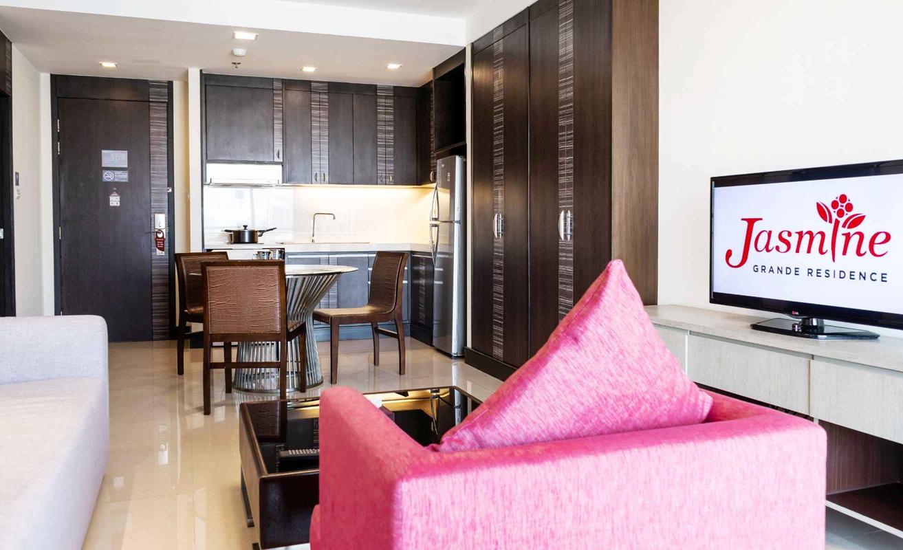 Triple 2-Bedroom Suites  Jasmine Grande Residence Bangkok Triple 2-Bedroom Suites  Jasmine Grande Residence Bangkok